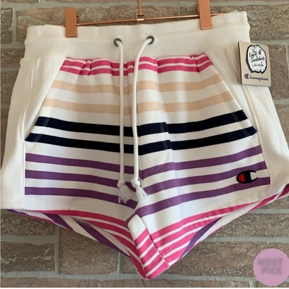 Champion Pants - ✨HP✨Champion Reverse Weave Shorts